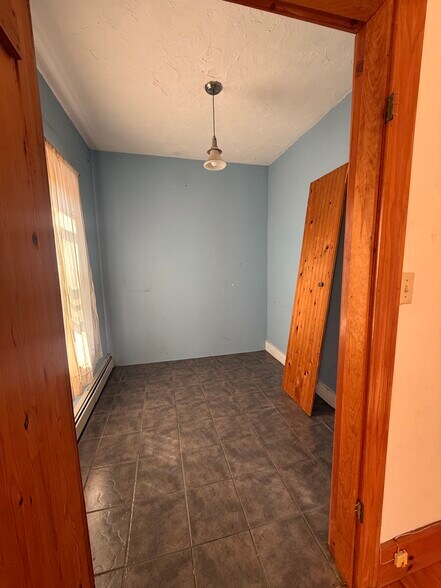 Building Photo - 54 Rossmore Rd