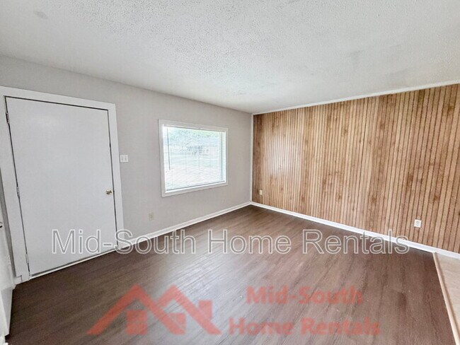 Building Photo - 474 Brockwood Cove