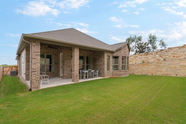 Building Photo - 105 Heartleaf Rd