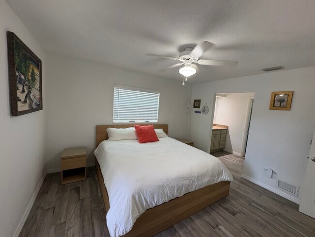 Building Photo - 6195 Pecan Rd