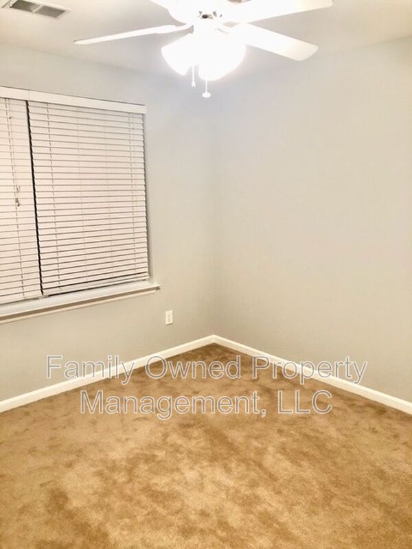 Building Photo - 200 Pond Pine Trail