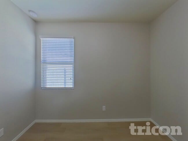 Building Photo - 17030 N Rosemont St