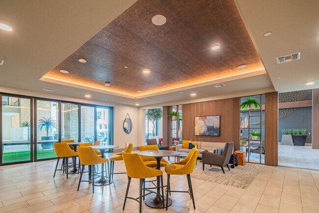 Building Photo - 15501 N Dial Blvd