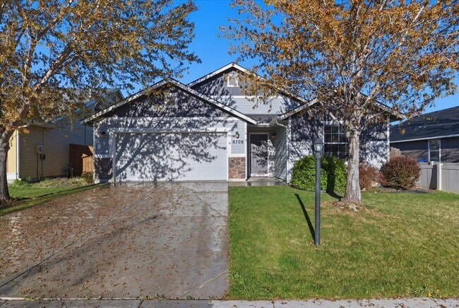 Building Photo - Single Level 3-bedroom 2-bathroom home in SW Boise