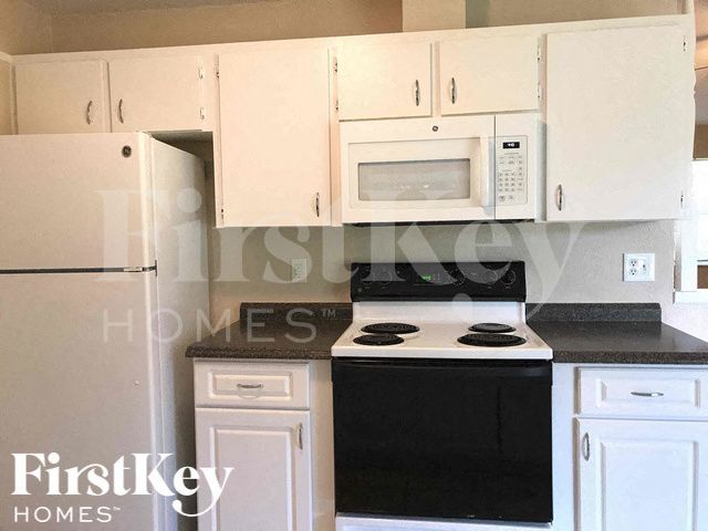 Building Photo - 1083 Riggs St