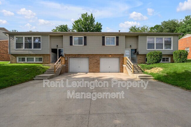 Building Photo - 833 Malabu Dr