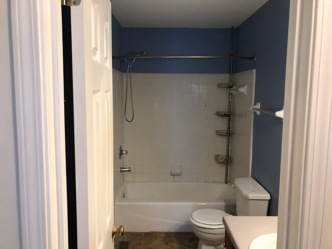 Building Photo - 4776 Cheshire Cir