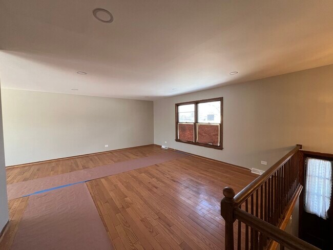 Building Photo - 530 N Arizona Ave