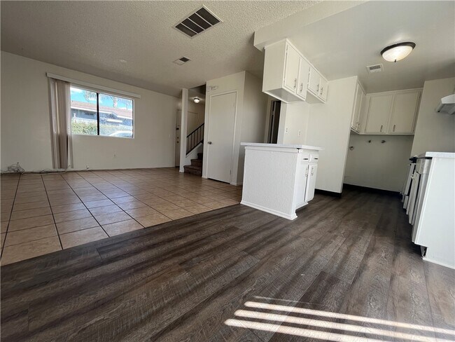 Building Photo - 890 S Hamilton Blvd
