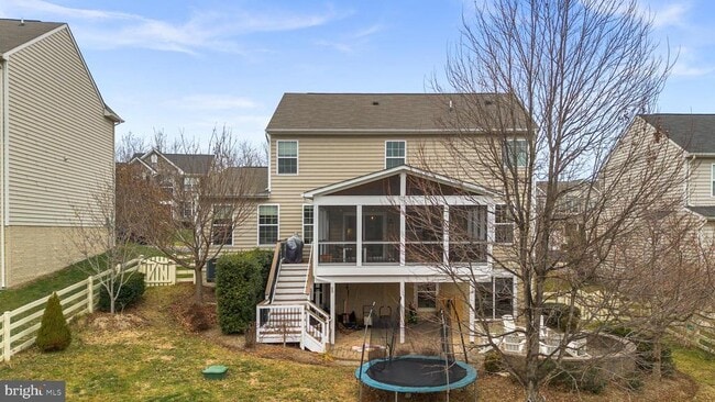 Building Photo - 35507 St James Dr