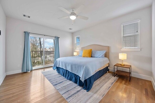 Building Photo - 2314 Gagne St