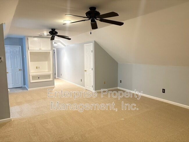 Building Photo - 535 Fox Run Ln