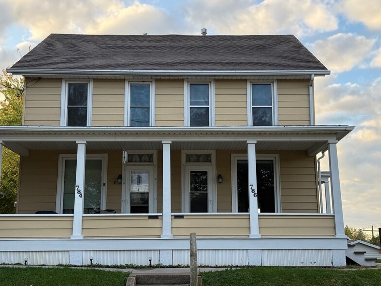 Primary Photo - 796 Cleveland Ave