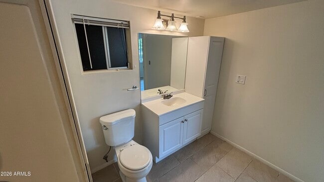 Building Photo - 10606 W Oakmont Dr