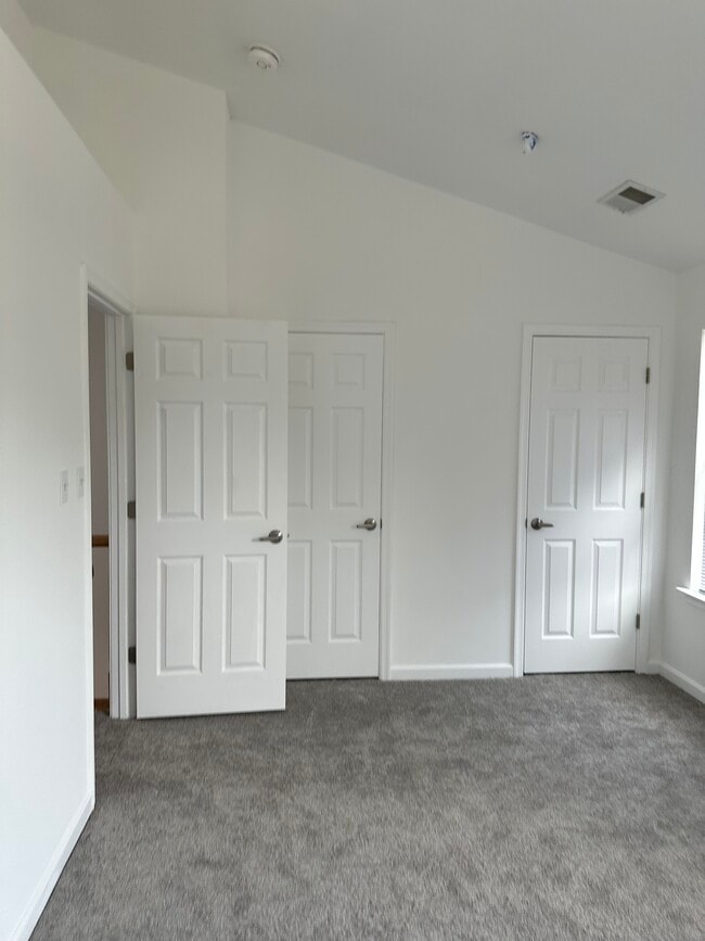 Building Photo - 6113 Lands End Ct