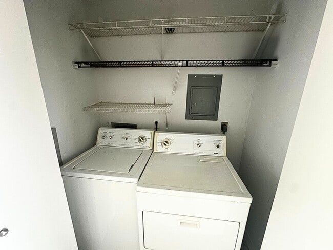 Building Photo - Fisherman's Delight