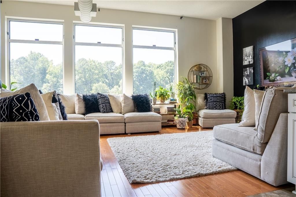 Building Photo - 3820 Roswell Rd NE