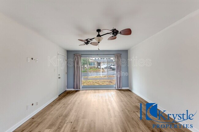 Building Photo - 175 Toyon Dr