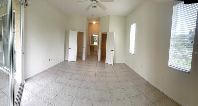 Building Photo - 664 Silk Oak Dr