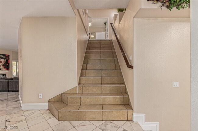 Building Photo - 9523 Coral Bell Ct