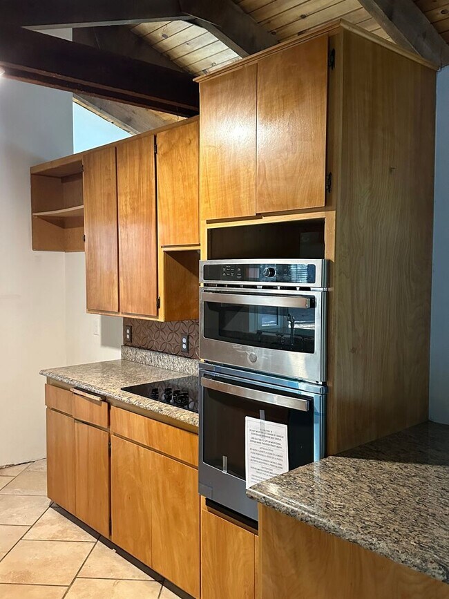 Building Photo - HOLIDAY SPECIAL ~ Home for Rent!