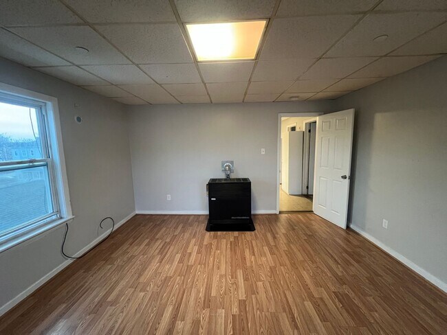 Building Photo - 50 Millbury St