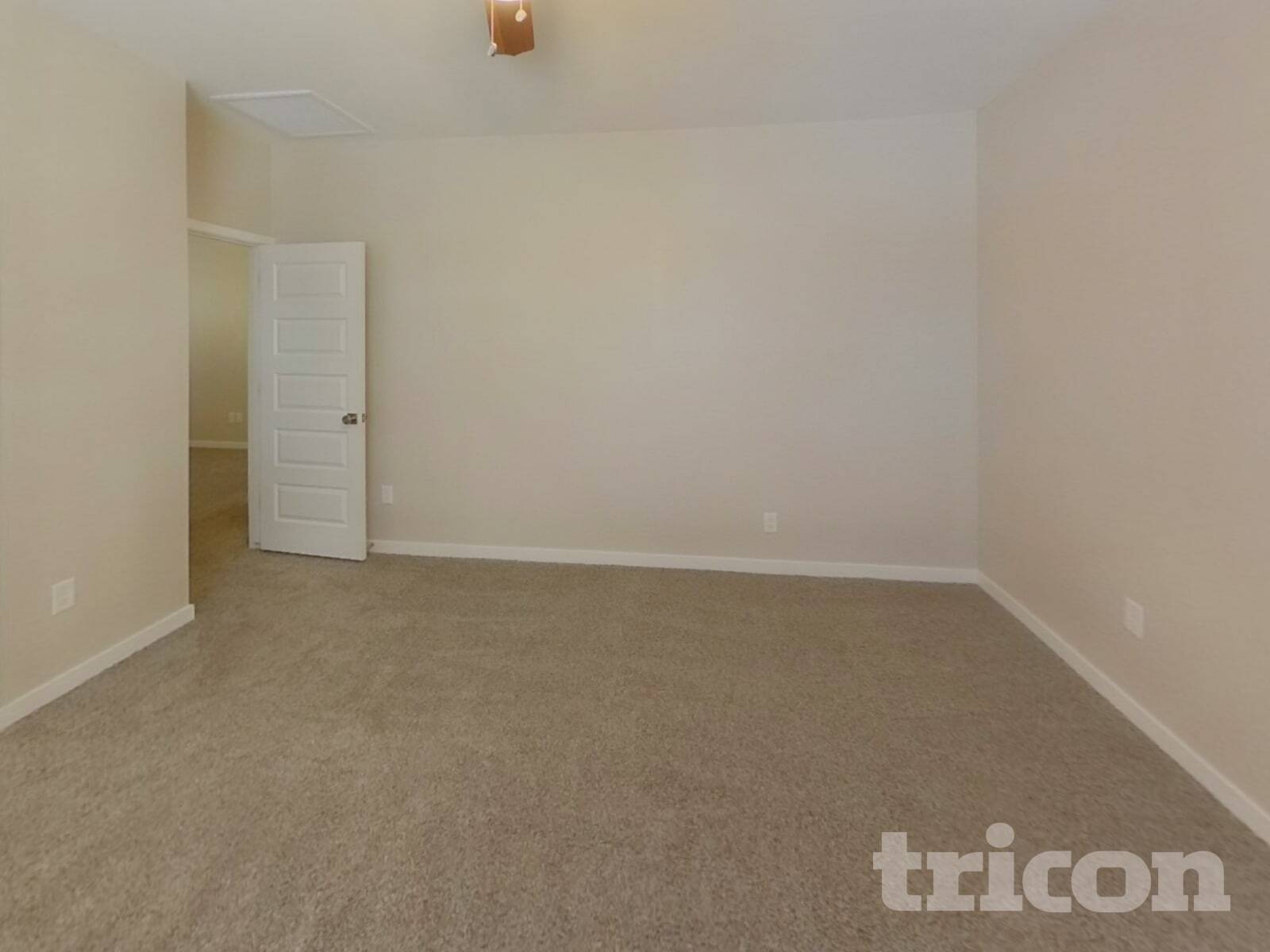 Building Photo - 4551 E Gary St