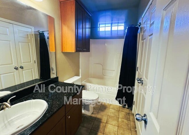 Building Photo - 331 Forest Dr Loop