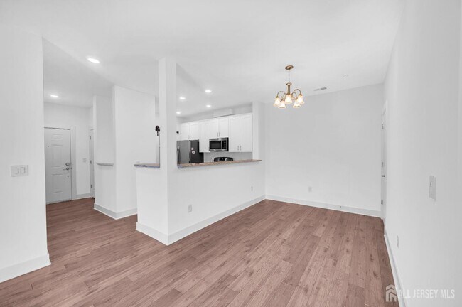 Building Photo - 617 Marion Ln