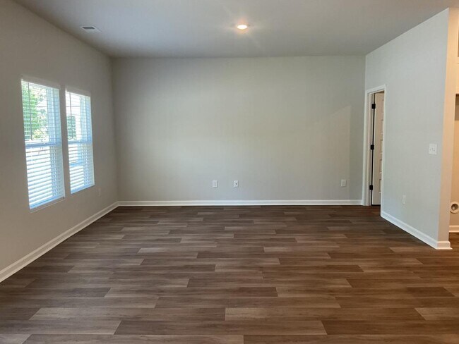 Building Photo - 508 Cambria Dr