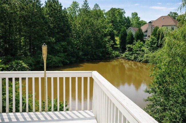 Building Photo - 2820 Jamont Ct