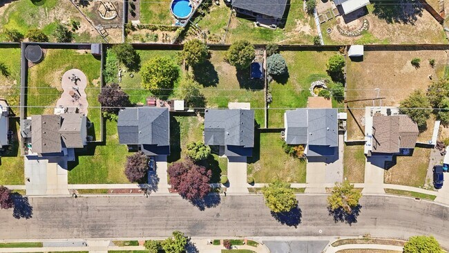 Building Photo - 2015 Katies Way