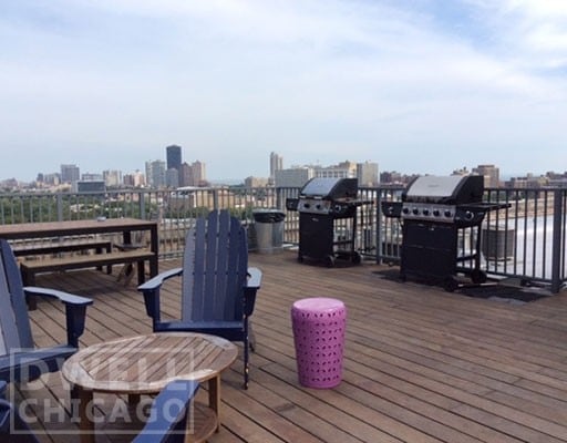 Building Photo - 1305 W Wilson Ave