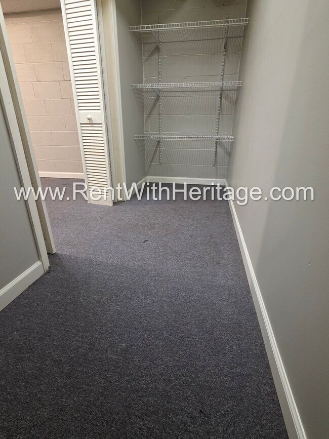 Building Photo - WOW! Fantastic 5 Bedroom/ 2 Bath Ranch With All The Upgrades / Great Location / Popular Alexander...