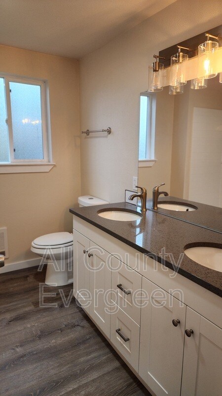 Building Photo - 1405 Wright Ave