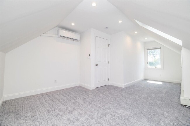 Building Photo - 24 Bobwhite Ln