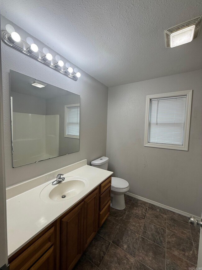 Building Photo - 514 Wisteria Dr
