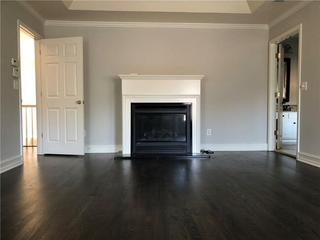 Building Photo - 2242 Lenox Walk NE