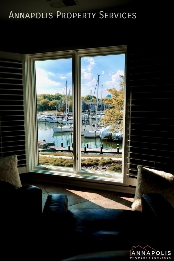 Building Photo - 2118 Chesapeake Harbour Dr