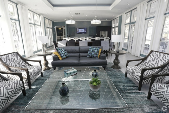 Building Photo - Greyeagle Apartments