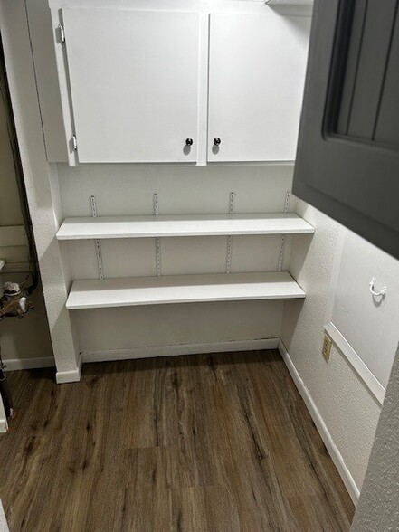 Building Photo - 918 Oak St