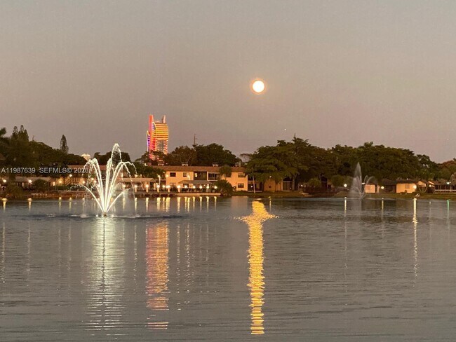 Building Photo - 516 Briarwood Cir