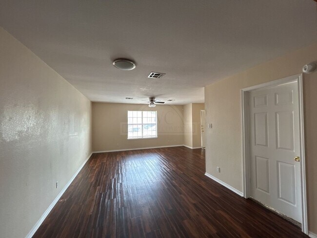 Building Photo - 908 McDaniel Cir