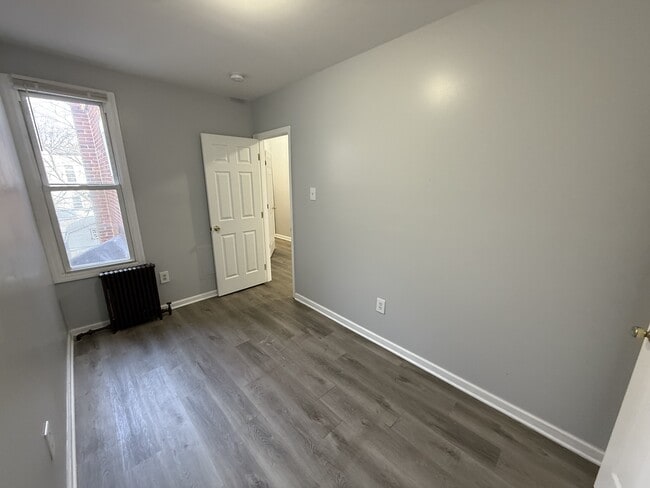 Building Photo - 1138 Princess Ave