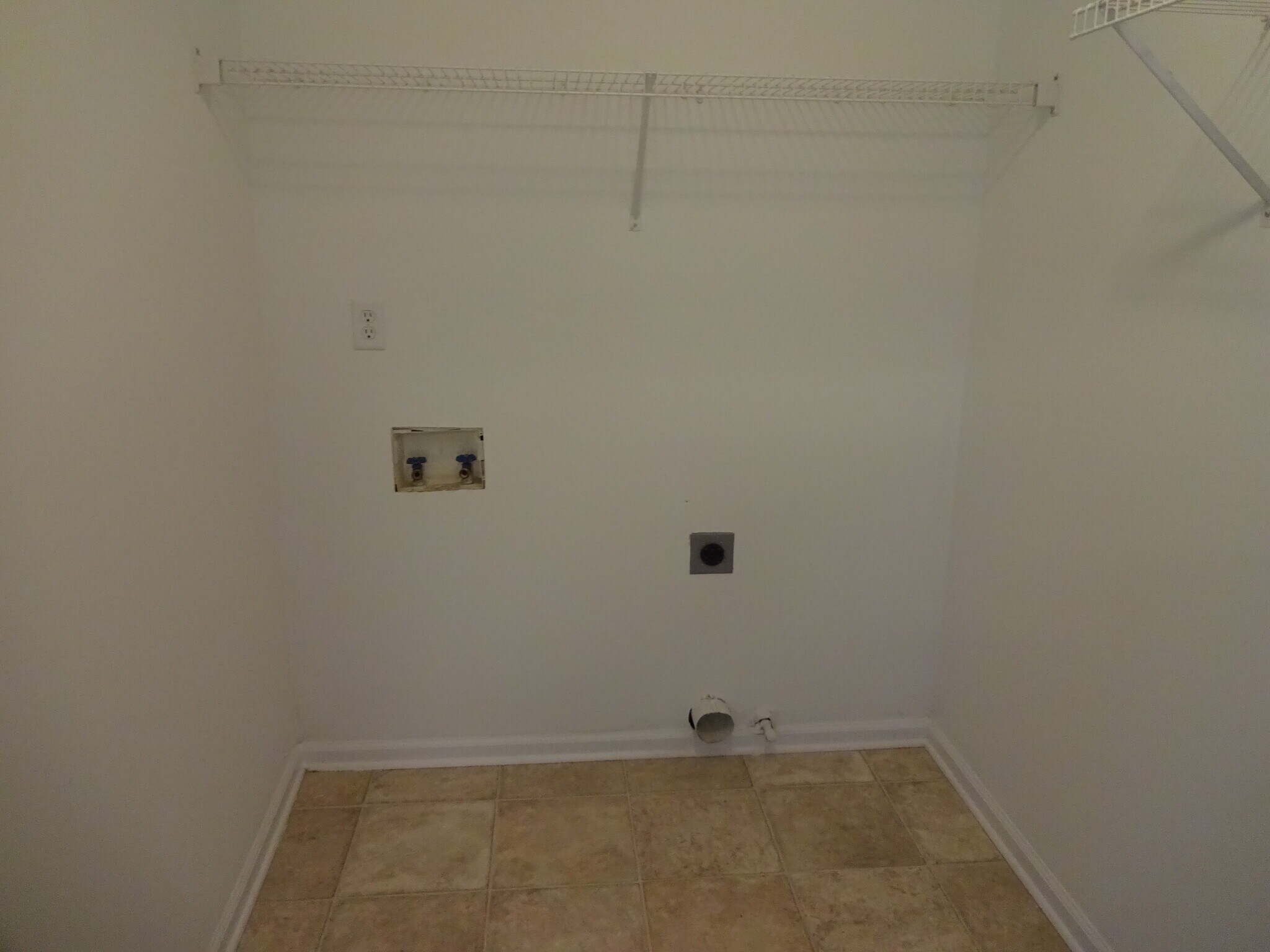 Building Photo - 304 High Point Pl