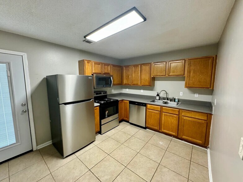 kitchen one - 329 Dahlquist Dr