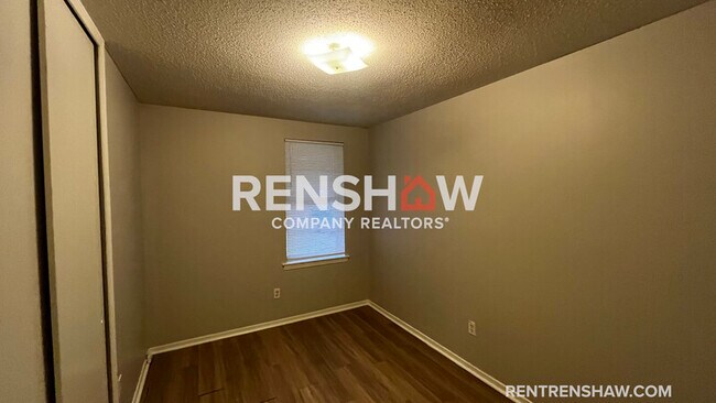 Building Photo - 3666 Bluff Wood Dr