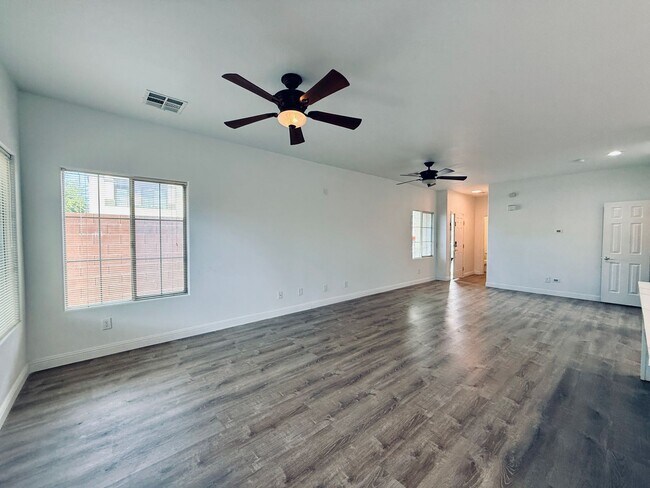 Building Photo - Gated Community Home in Centennial Hills!
