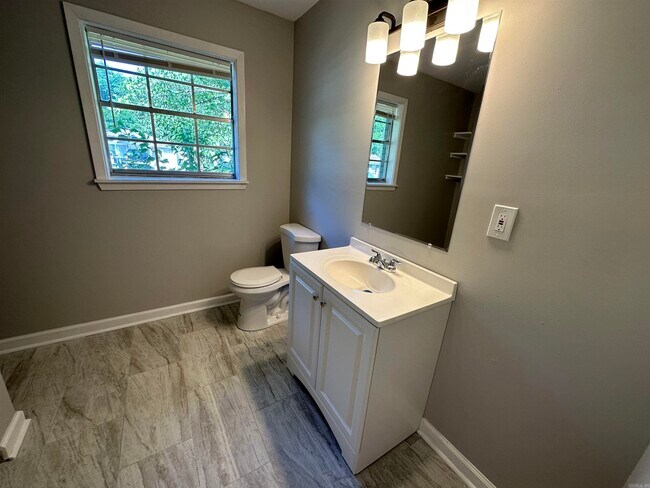 Building Photo - 9010 Tedburn Cir