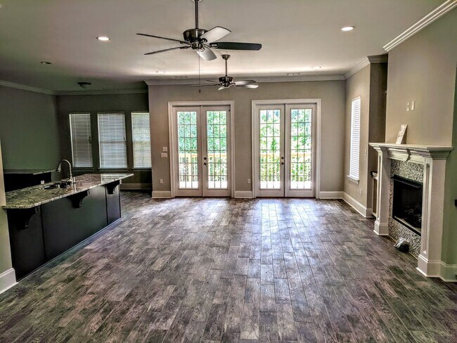 Building Photo - An amazing Townhouse for people who like big open space down Bedroom 4 Bathroom 3.5